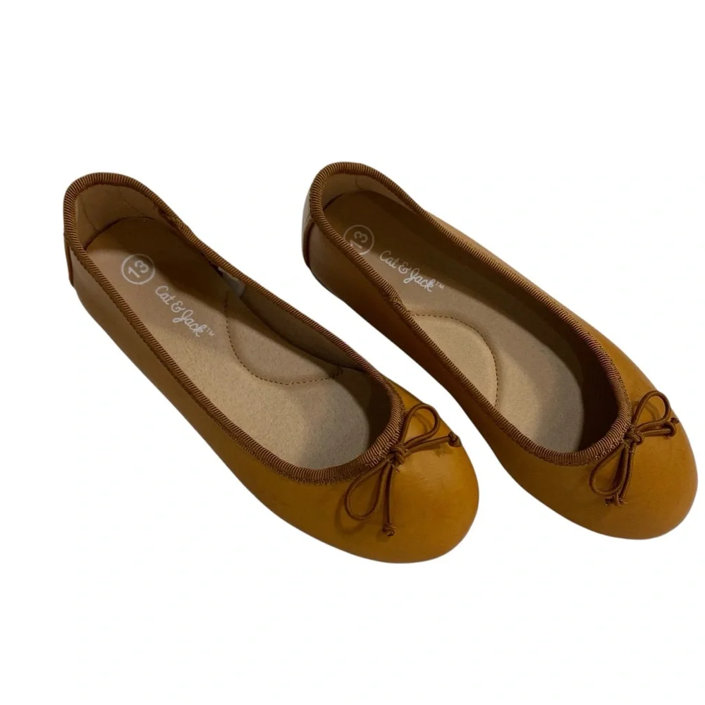 CAT & JACK Shoes Ballet Flats NEW Size 13 Camel Tan Padded Footbed Cute Bow